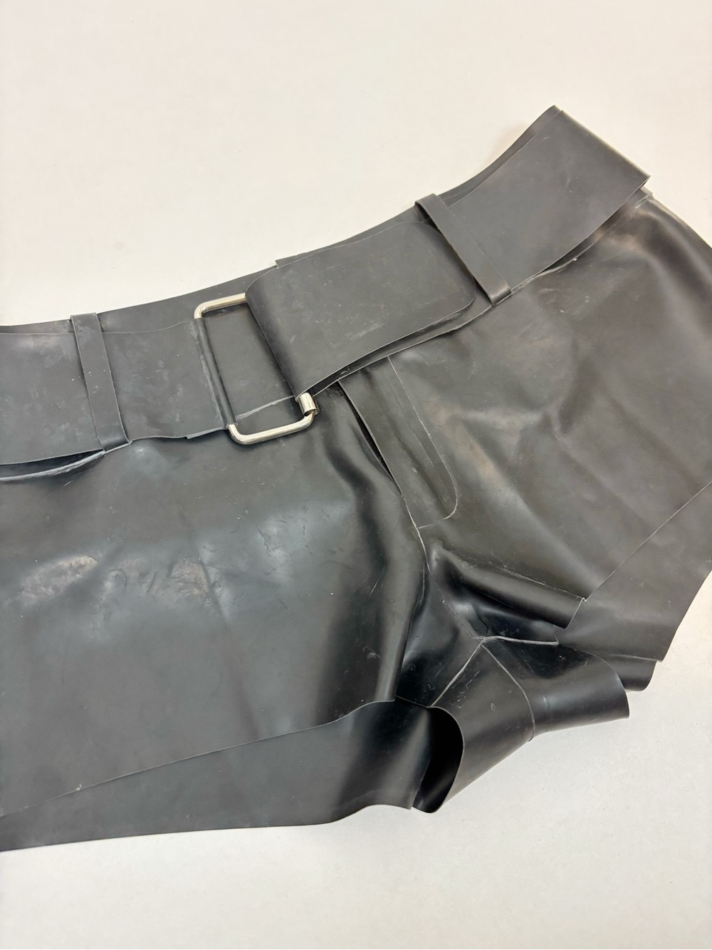 MIAOU Rocco Short in Black Latex Size L - Picture 3 of 12